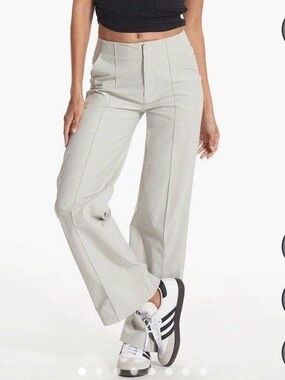 High-Waist Wide Leg Pants in Light Gray